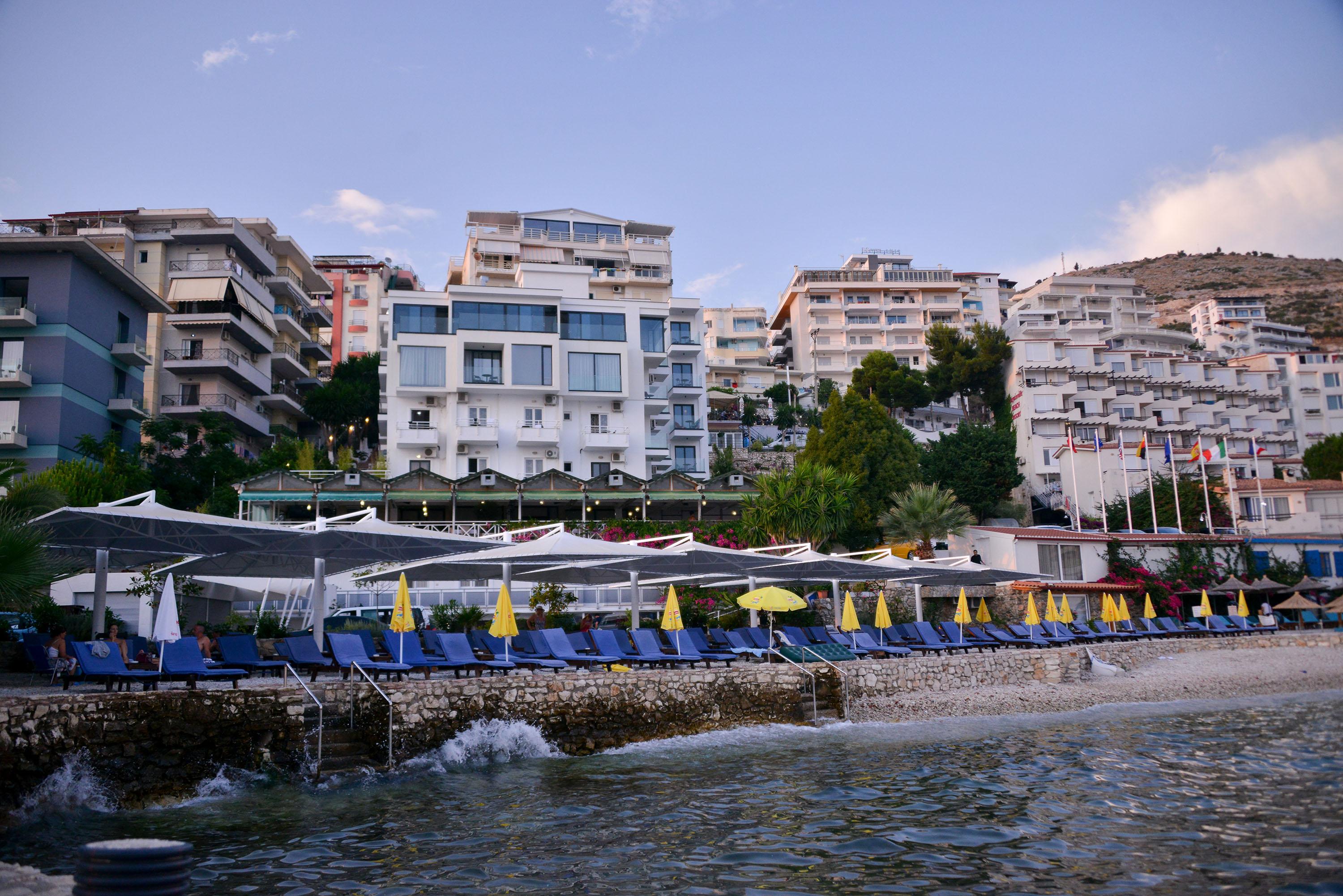 Hotel Nertili Sarandë Exterior foto