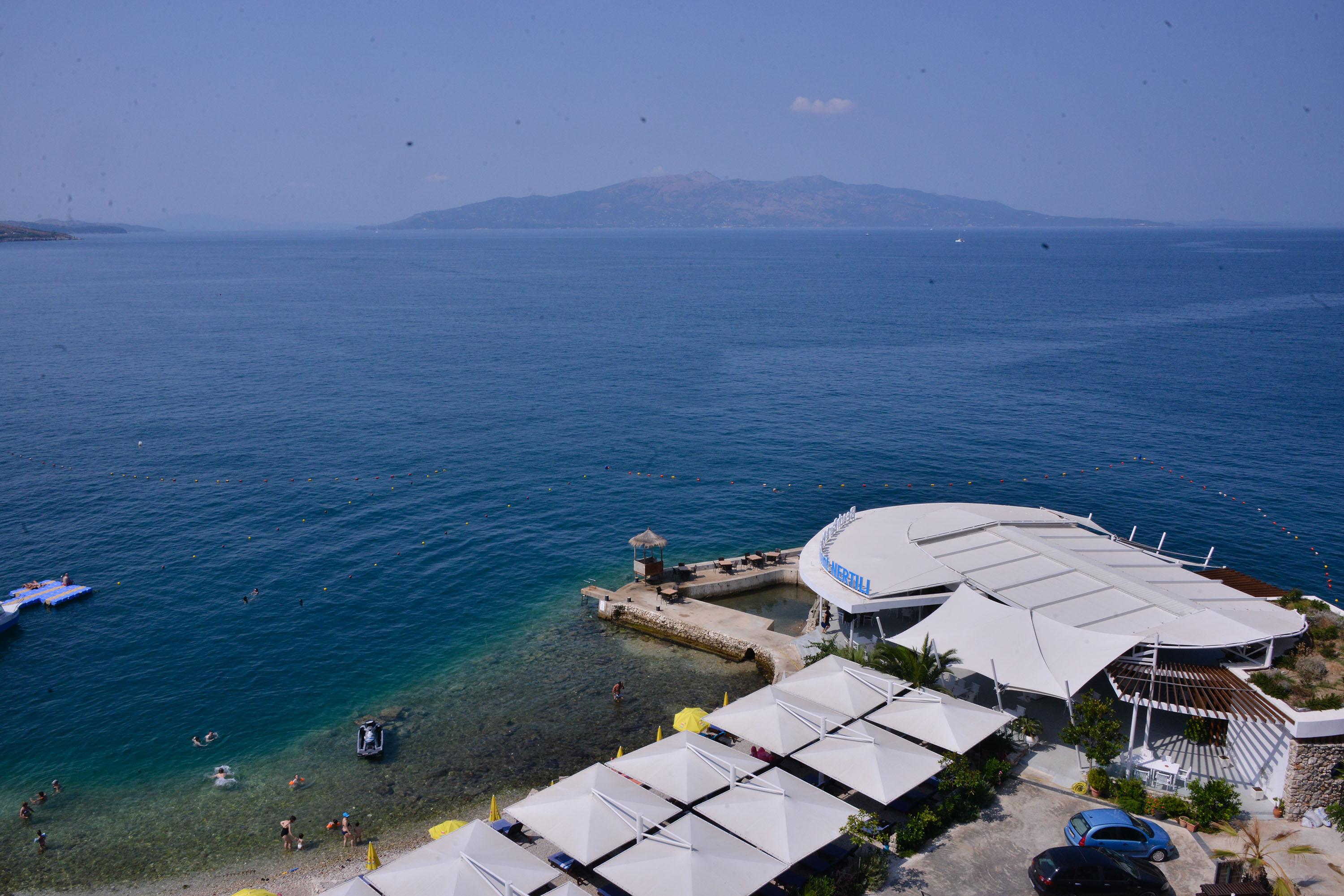 Hotel Nertili Sarandë Exterior foto