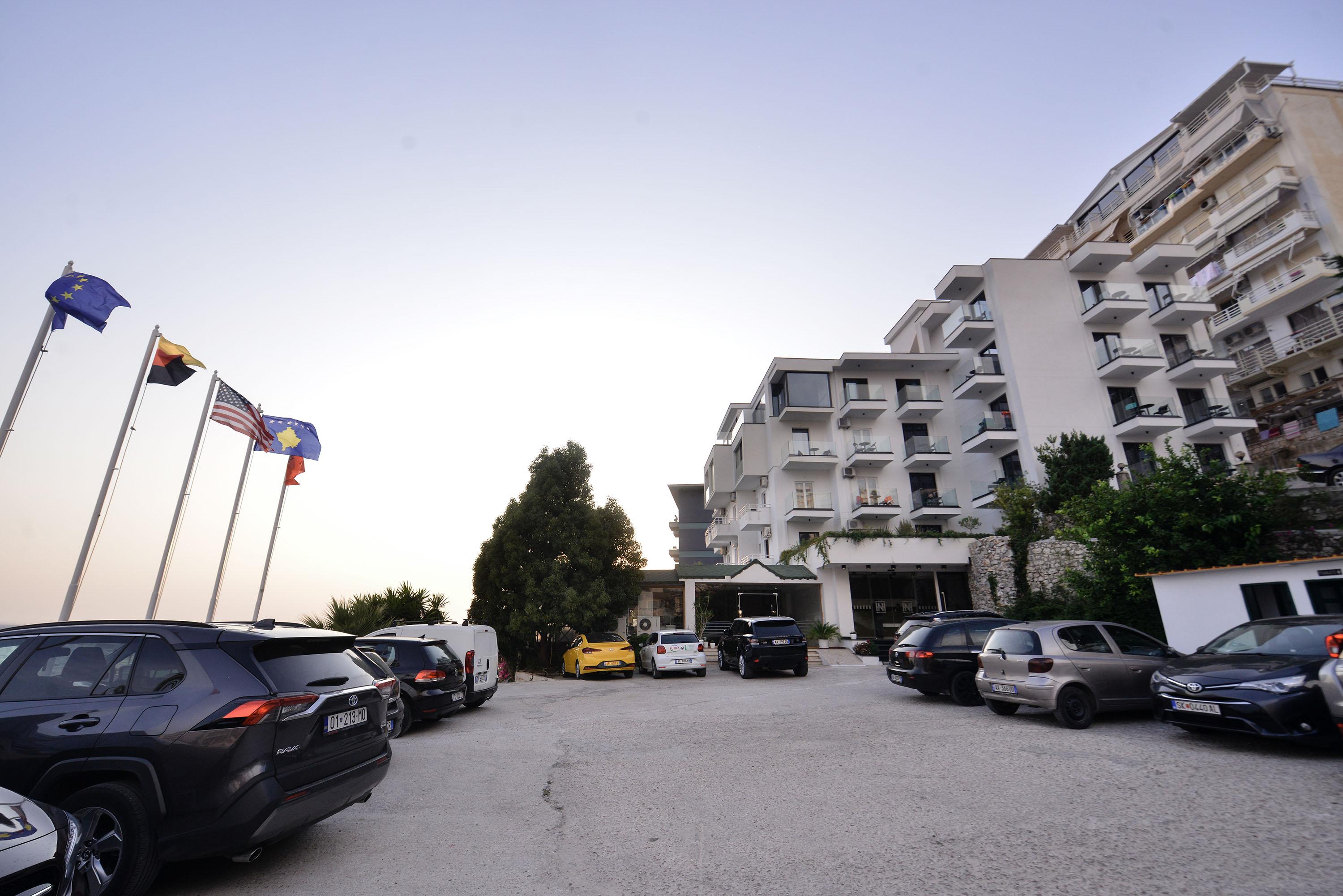 Hotel Nertili Sarandë Exterior foto
