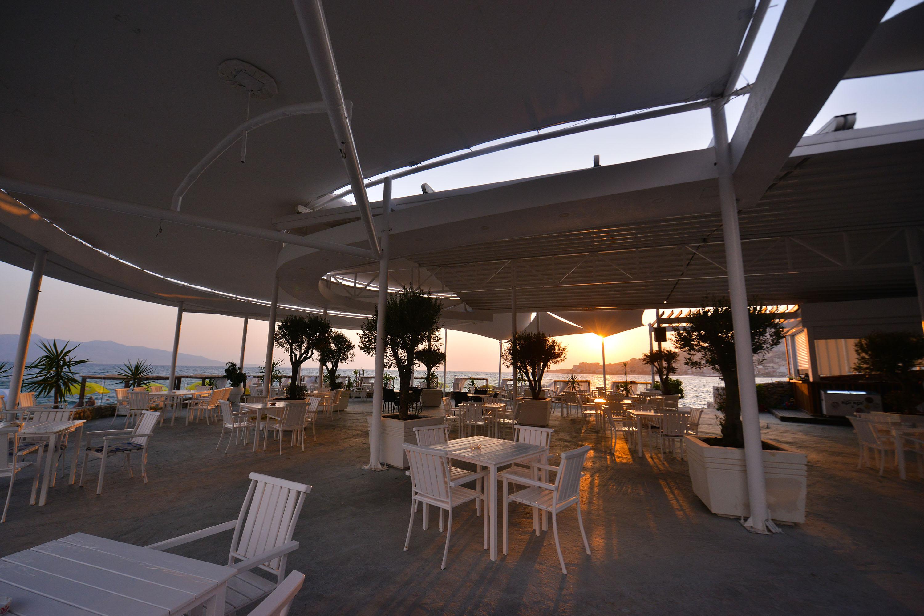 Hotel Nertili Sarandë Exterior foto